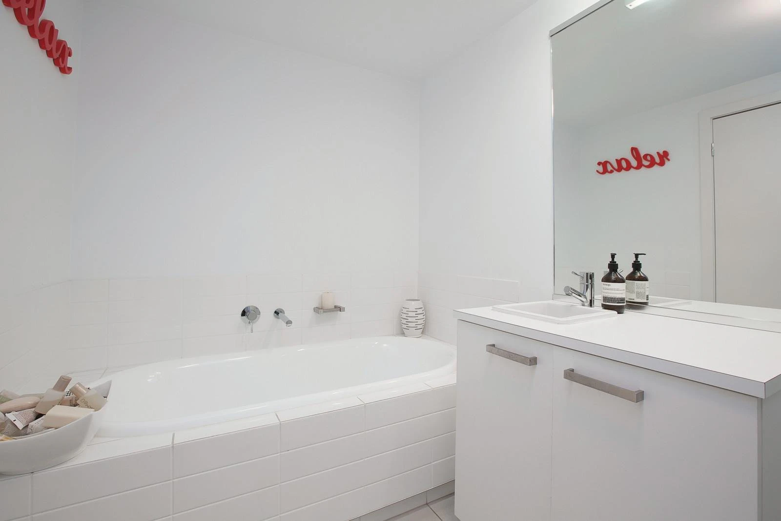 4/151 Beach Street, Port Melbourne, VIC