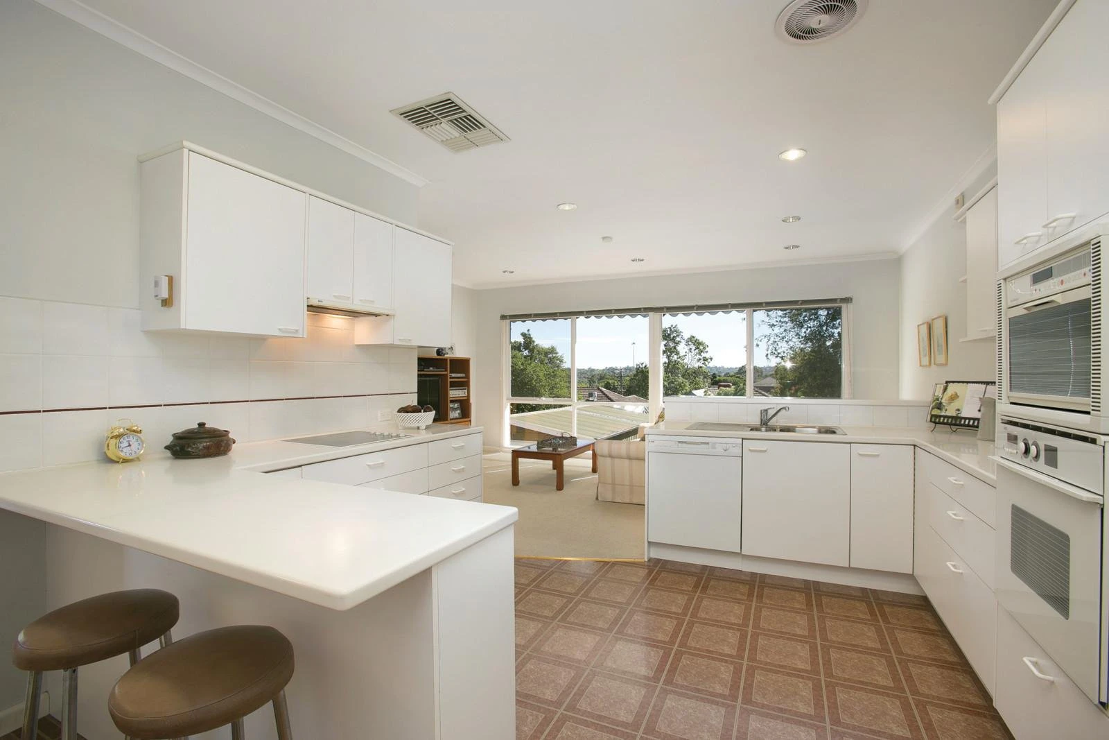 8 Coleman Avenue, Kew East, VIC