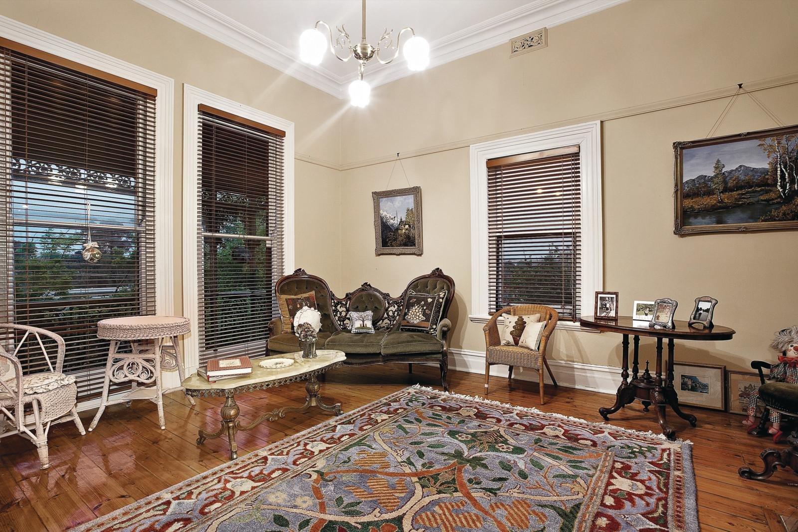 17 Brookville Road, Toorak - Thumbnail 3