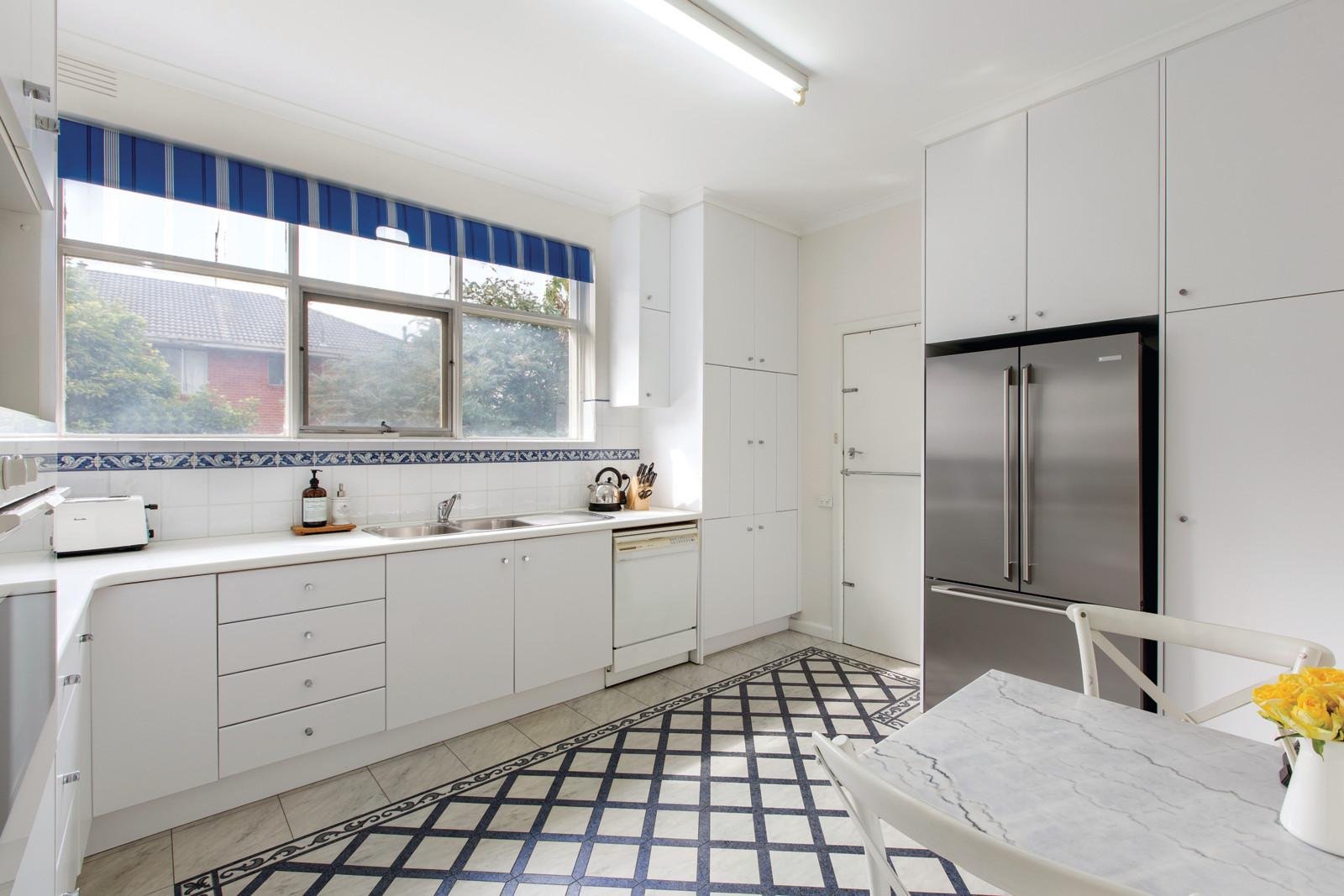 4/13 Callantina Road, Hawthorn - Thumbnail 4