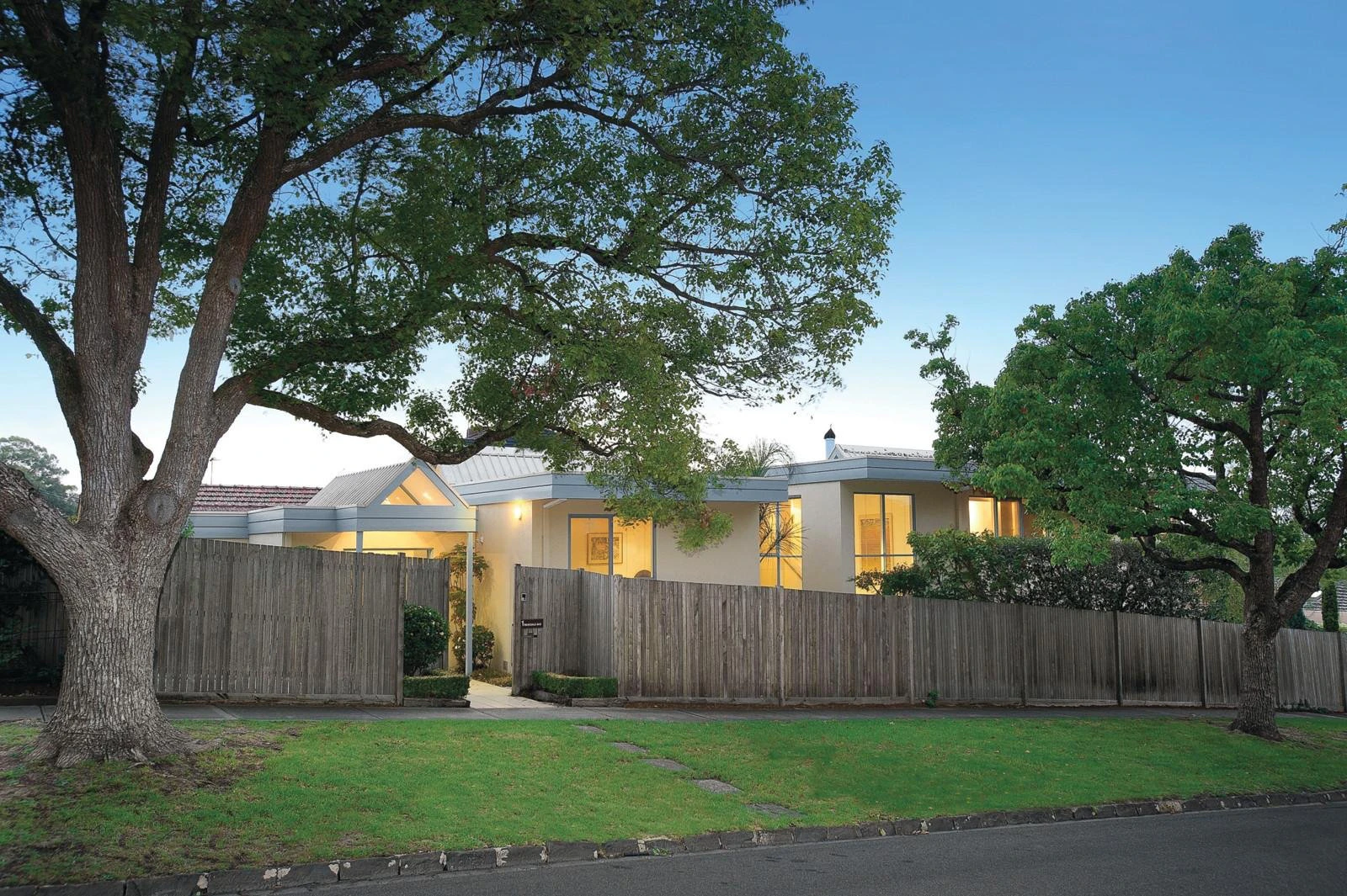 1 Parkdale Avenue, Balwyn, VIC