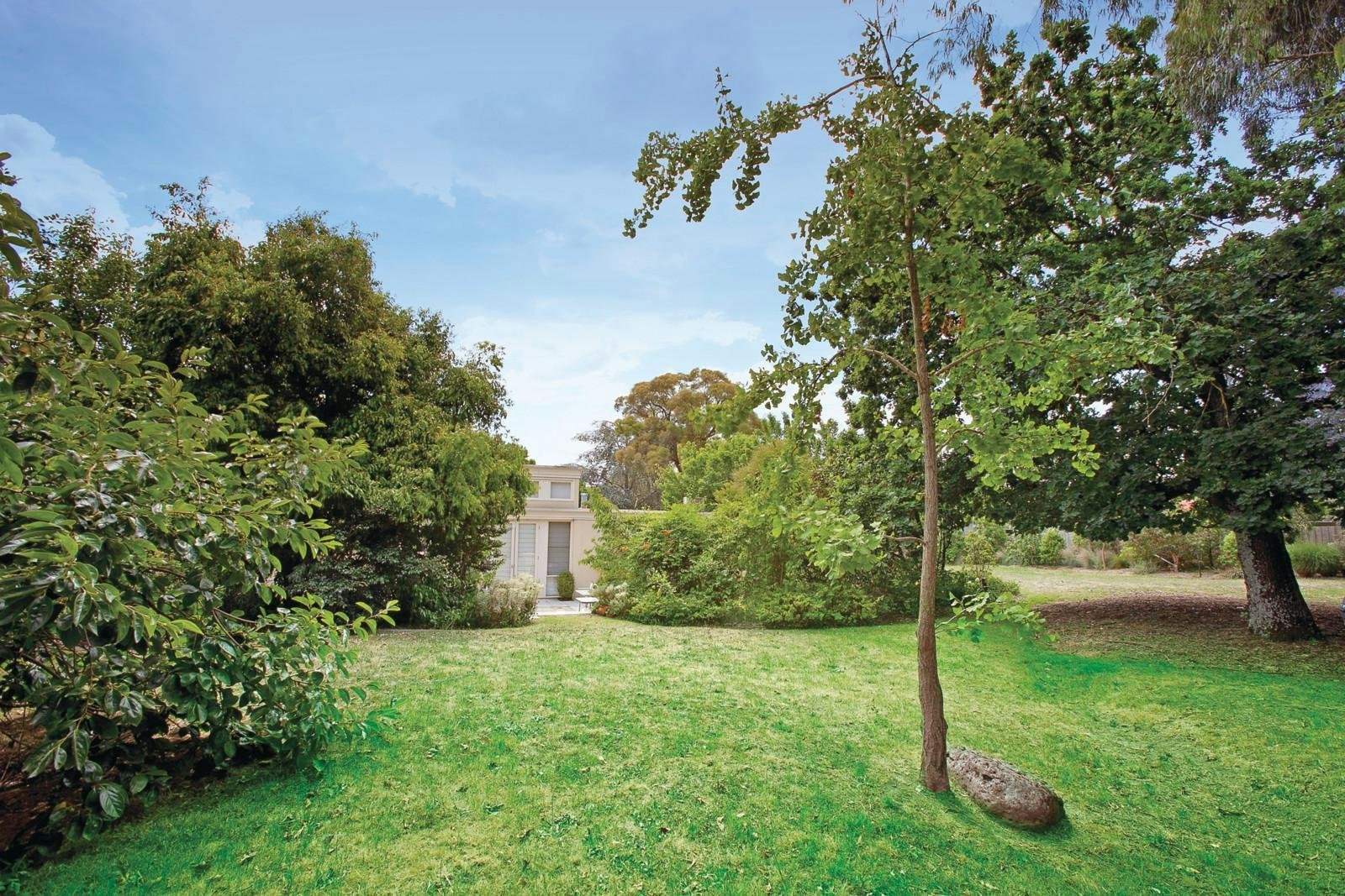 13-15 Yeovil Road, Glen Iris, VIC