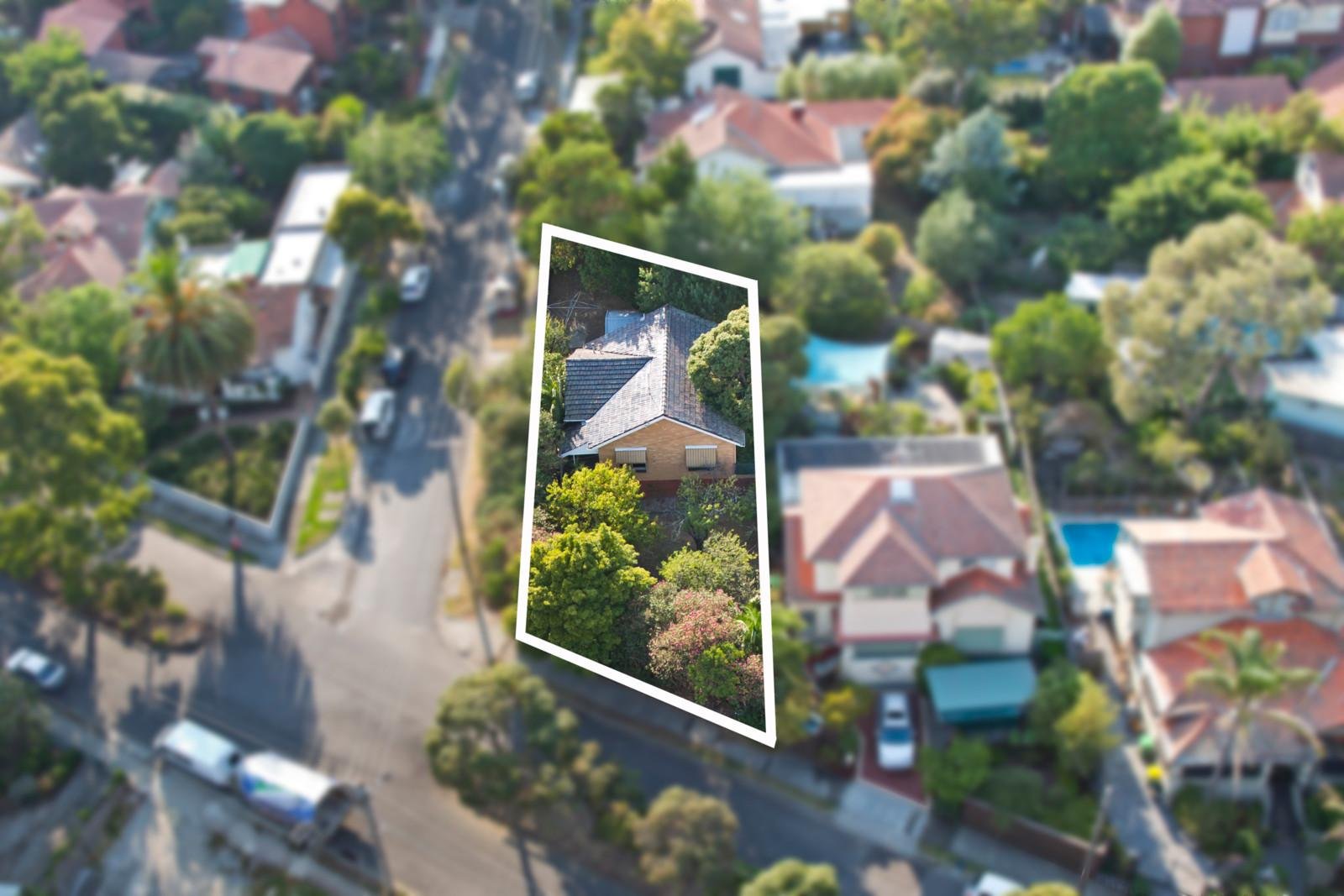 32 Rotherwood Road, Ivanhoe East - Image 1