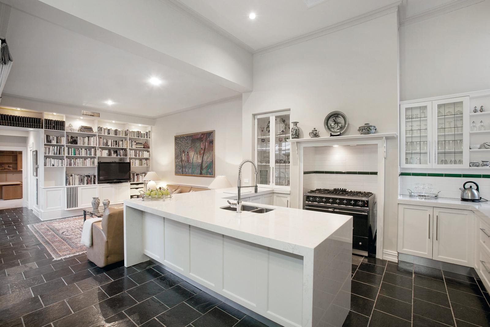 4 Royal Crescent, Armadale - Thumbnail 3