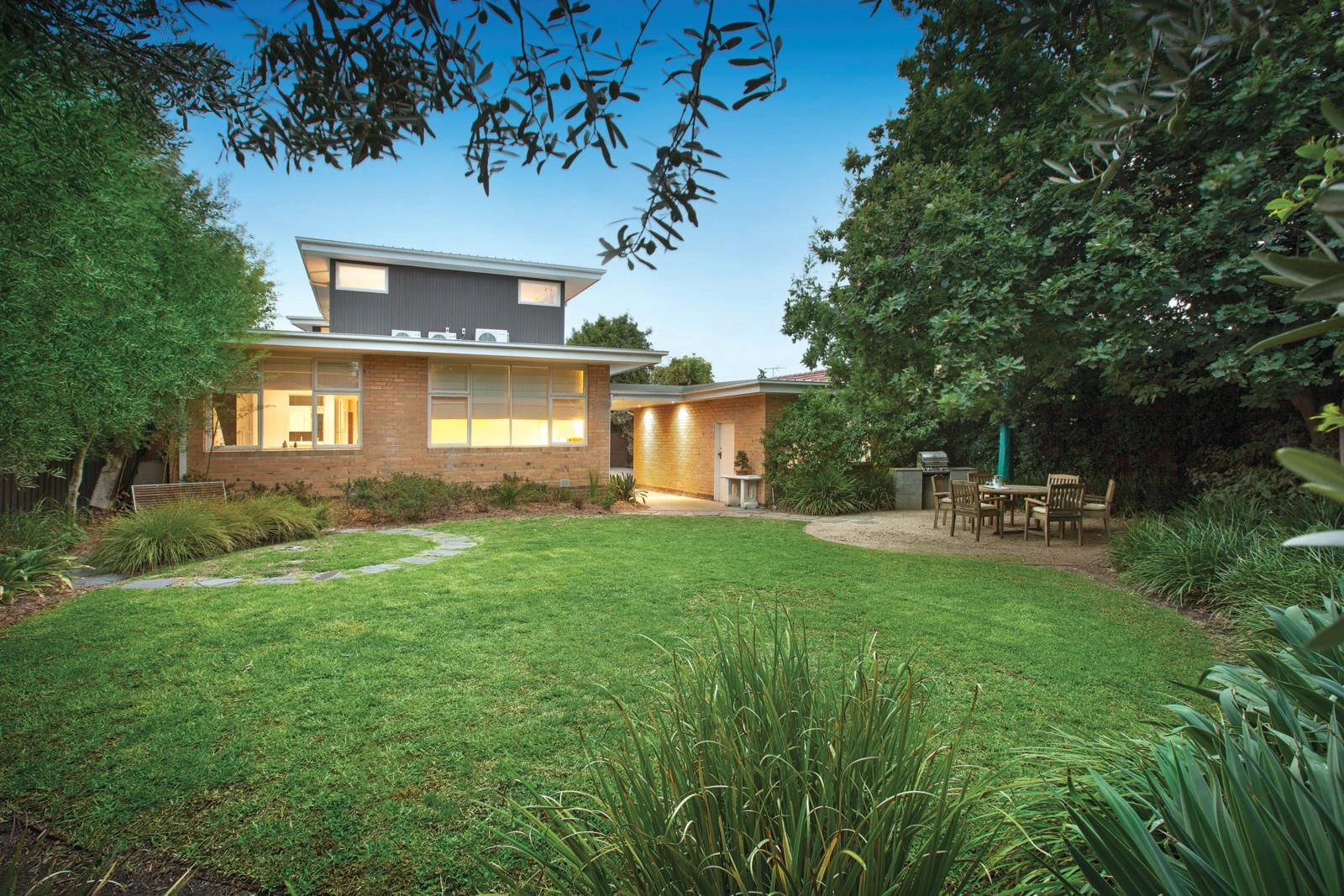 8 Comer Street, Brighton East, VIC