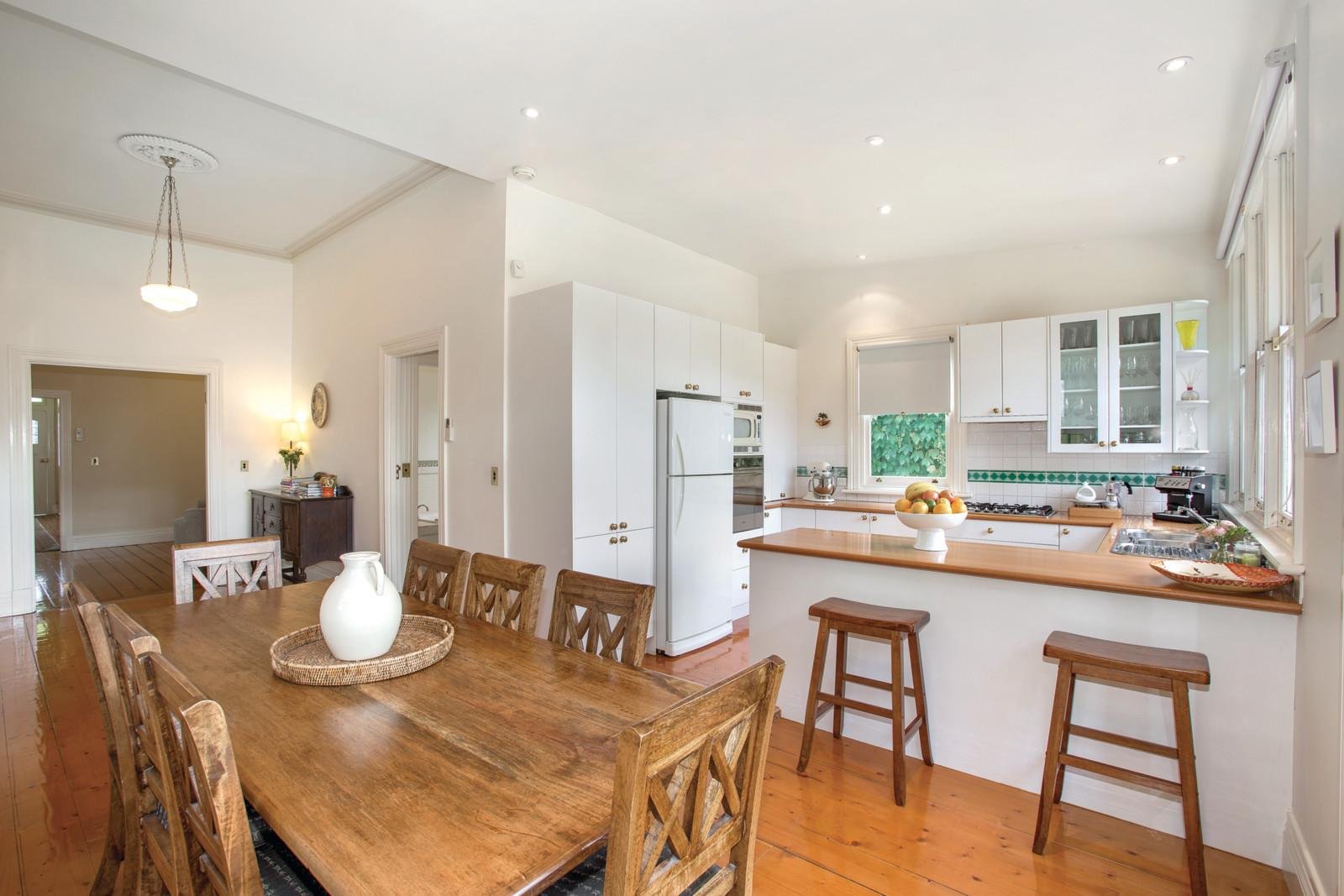 22 Chatham Road, Surrey Hills - Thumbnail 2