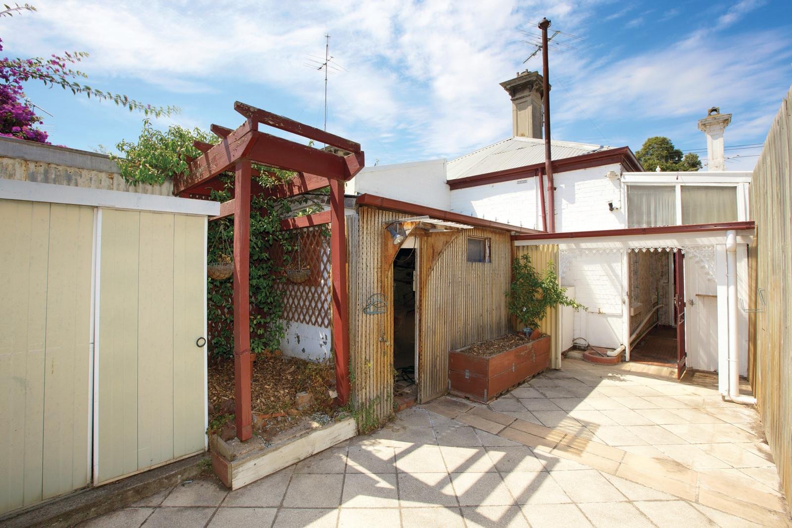 328 Bank Street, South Melbourne - Thumbnail 2