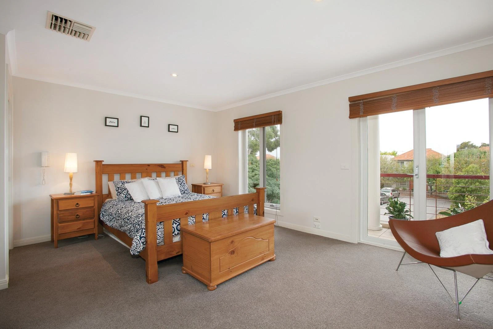 11 Hobsons Bay Parade, Port Melbourne, VIC