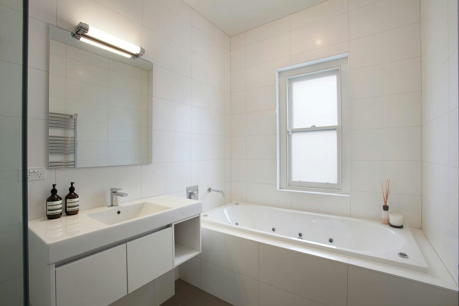 6 Glenvale Road, Glen Iris, VIC