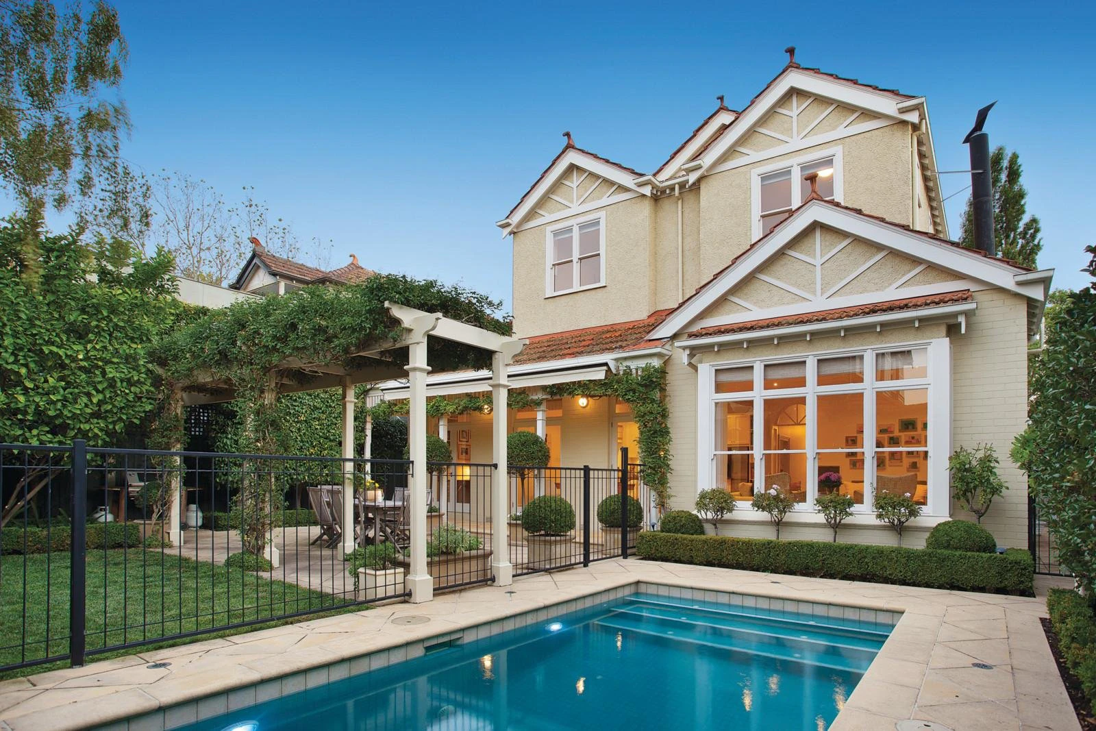 11 Central Park Road, Malvern East, VIC