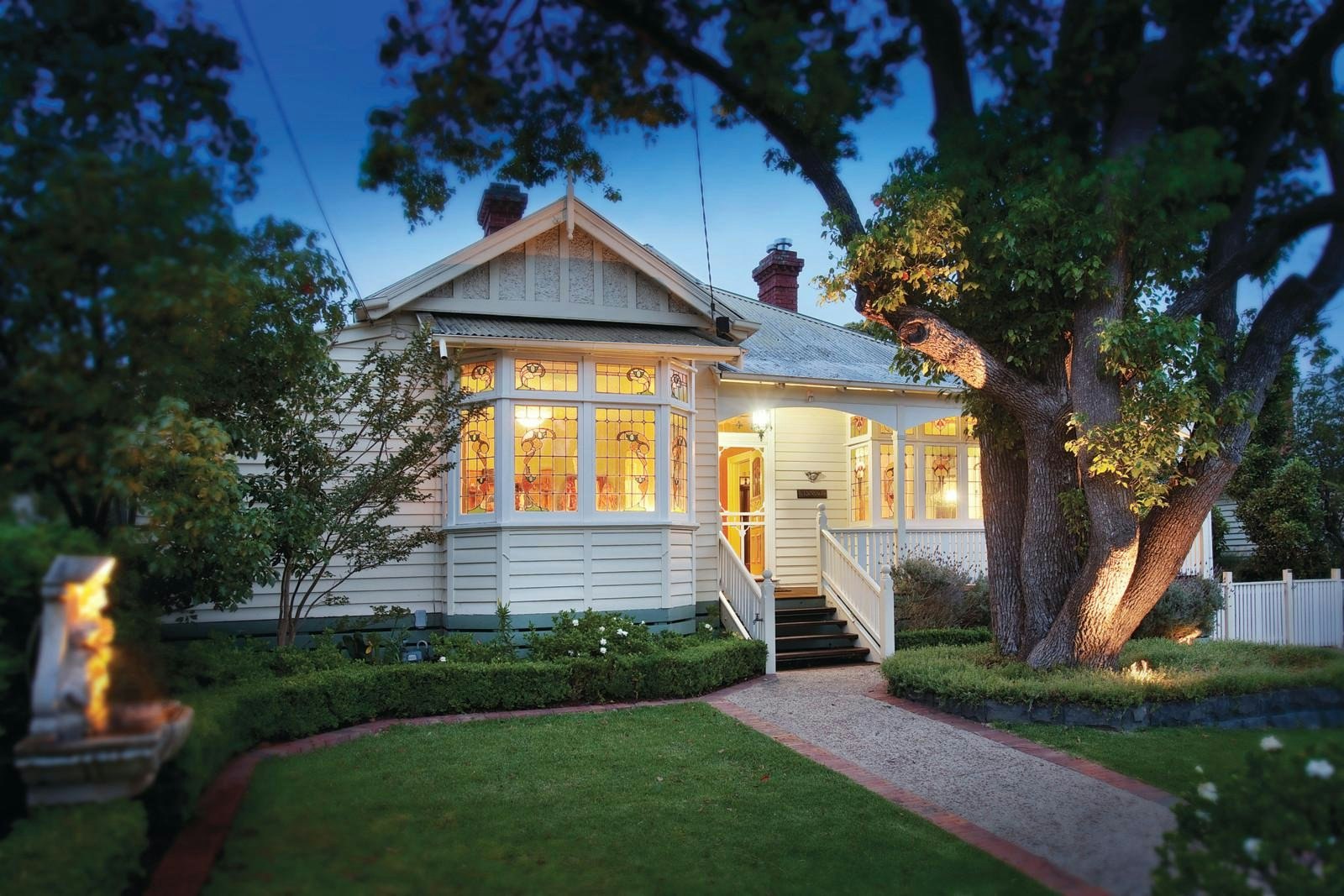 9 Florence Road, Surrey Hills, VIC