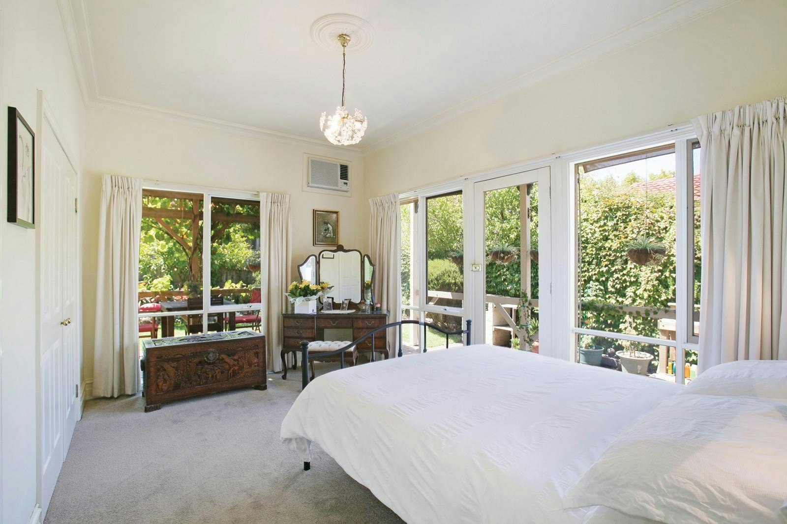 69 Sycamore Street, Caulfield South, VIC