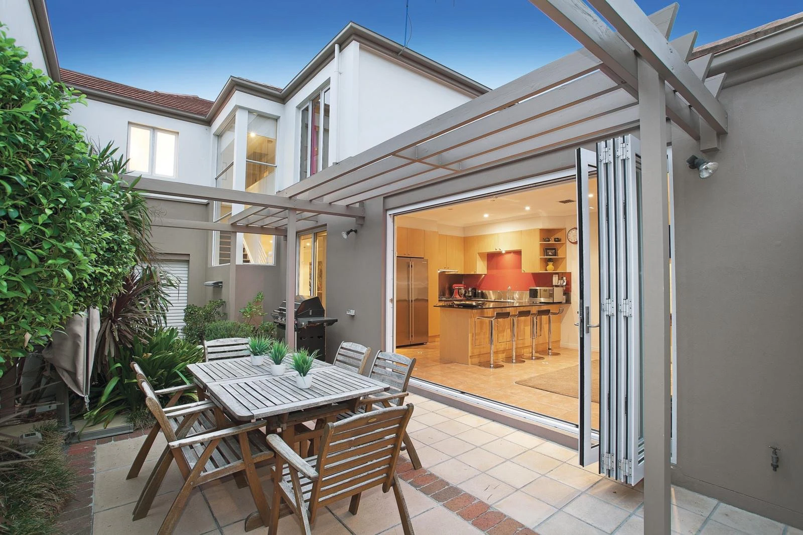 11 Hobsons Bay Parade, Port Melbourne, VIC