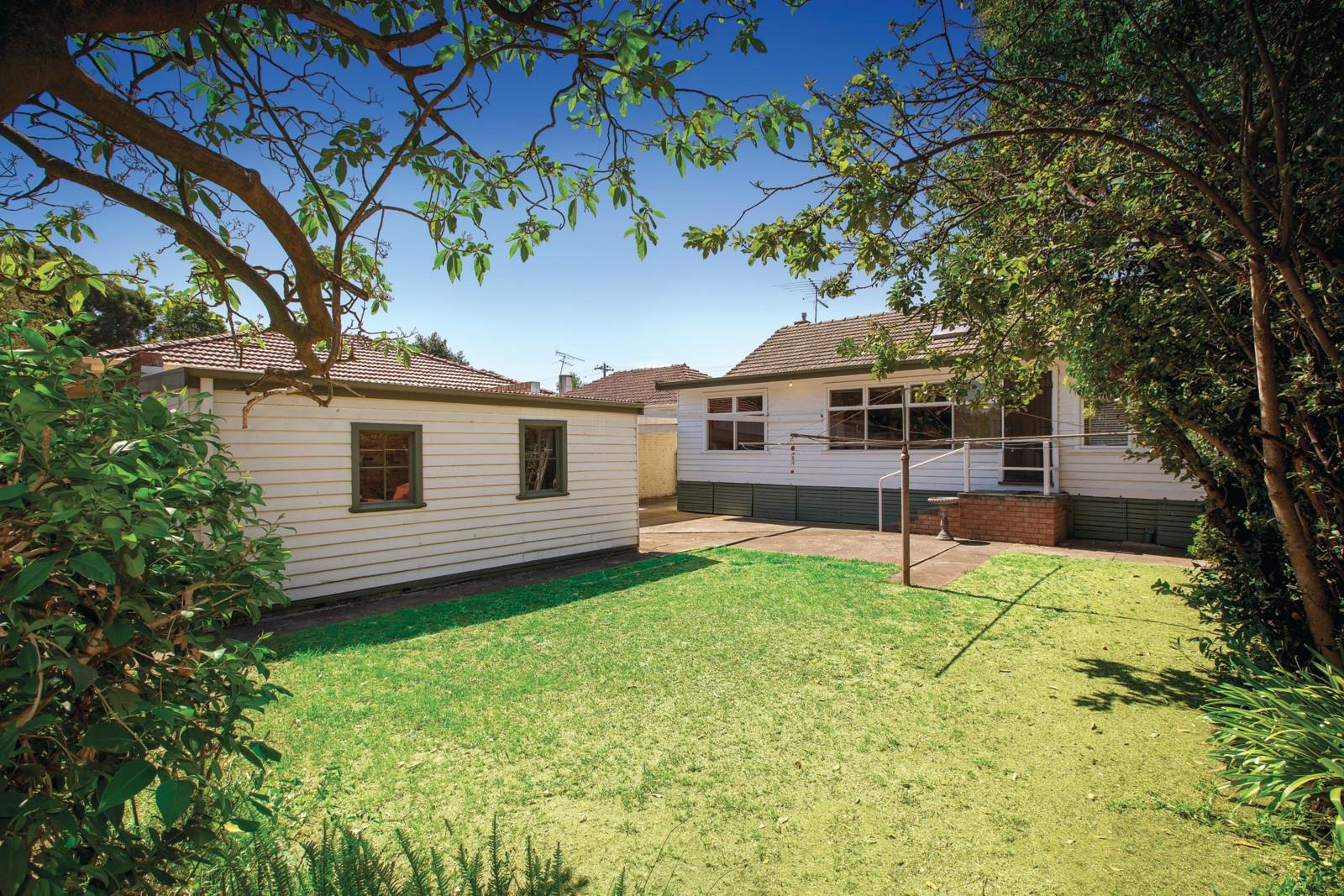8 Metung Street, Balwyn - Thumbnail 2
