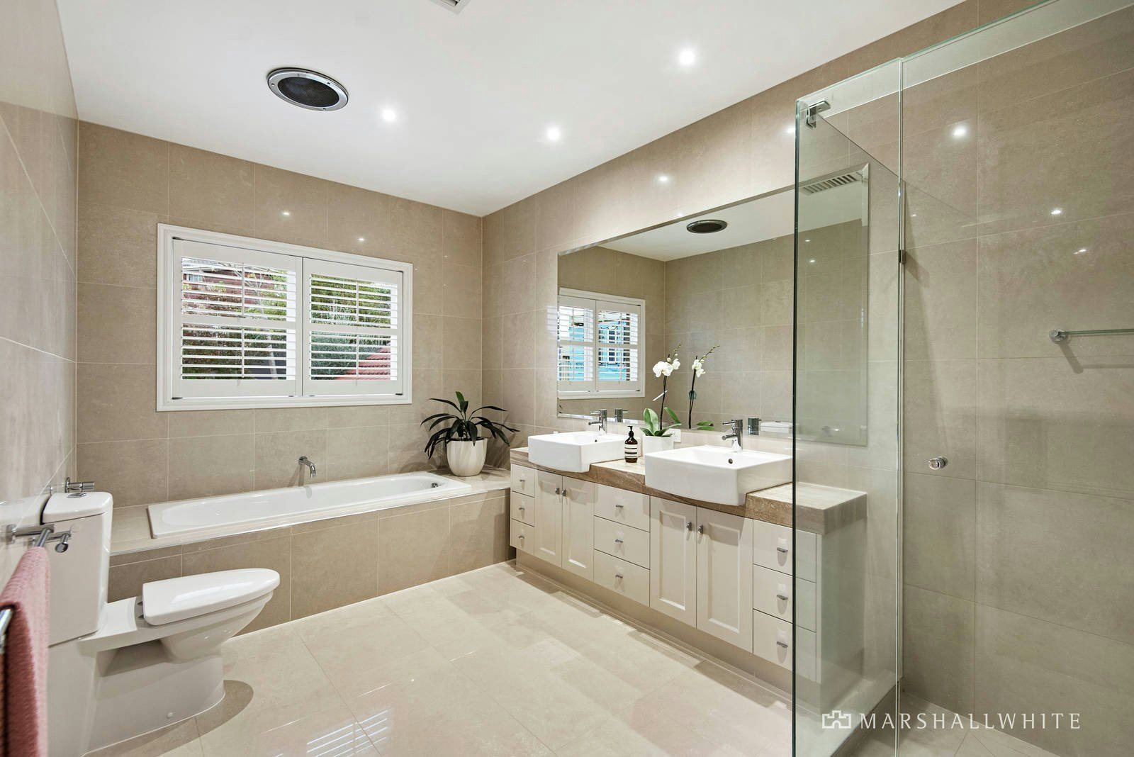 8 Hertford Crescent, Balwyn, VIC