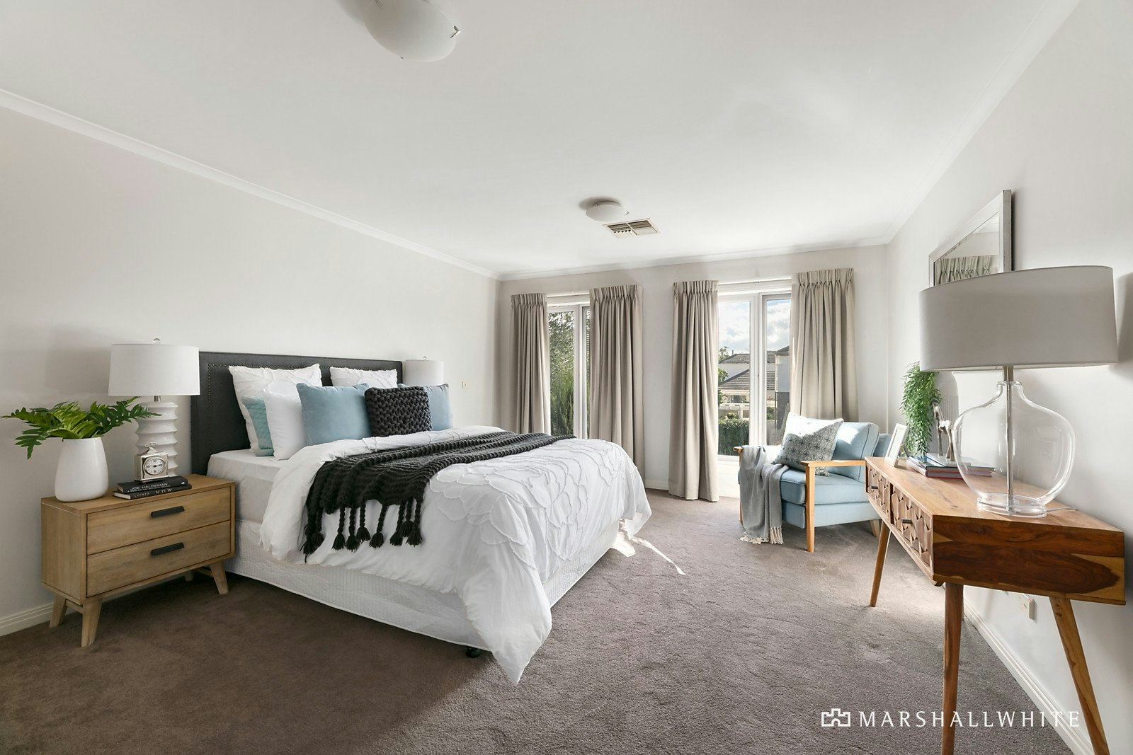 64 The Crescent, Port Melbourne, VIC