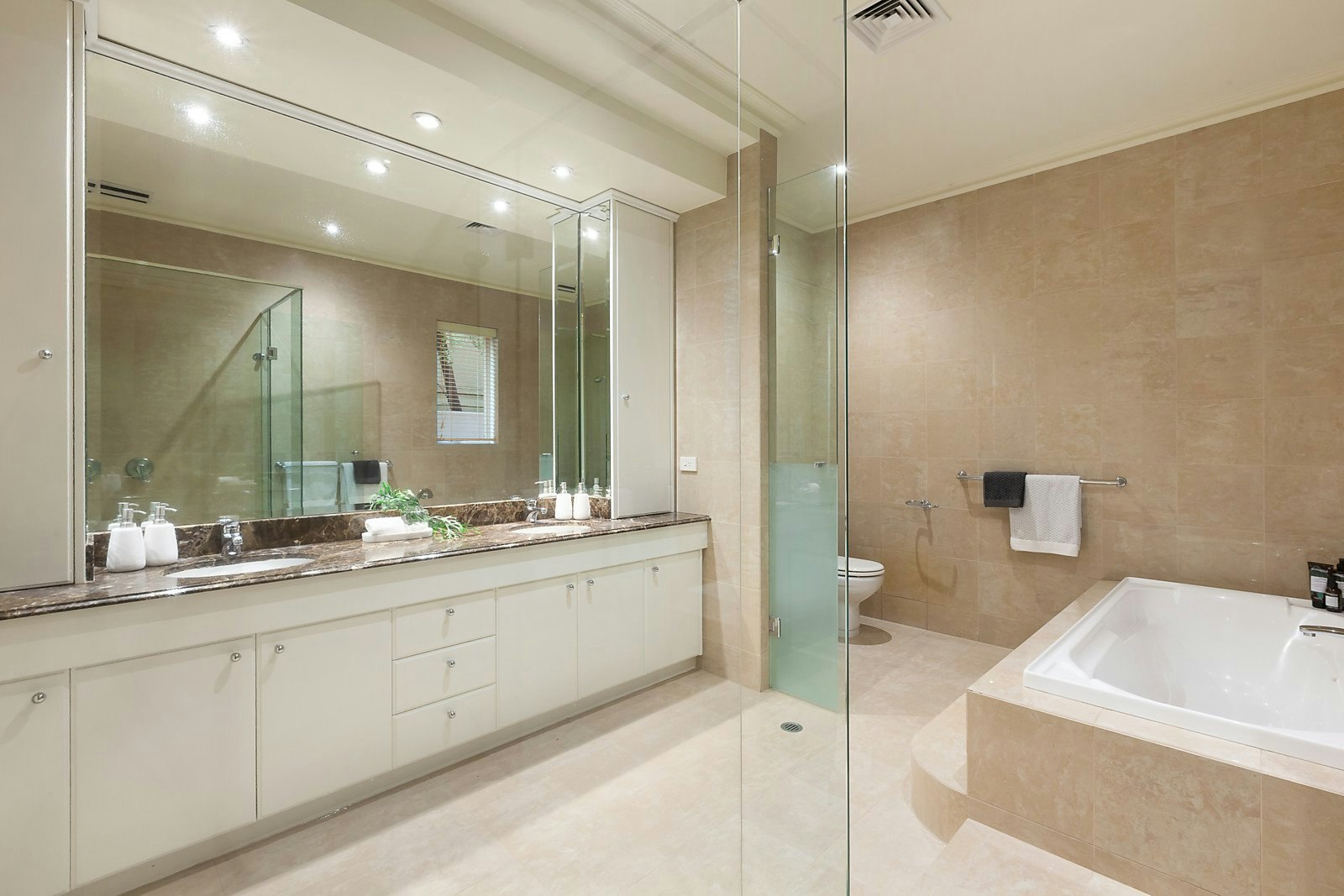 2/667 Toorak Road, Toorak, VIC