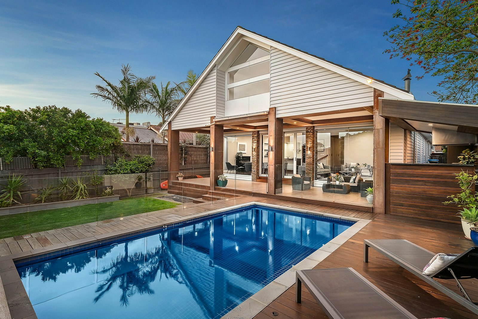 122 Linacre Road, Hampton, VIC