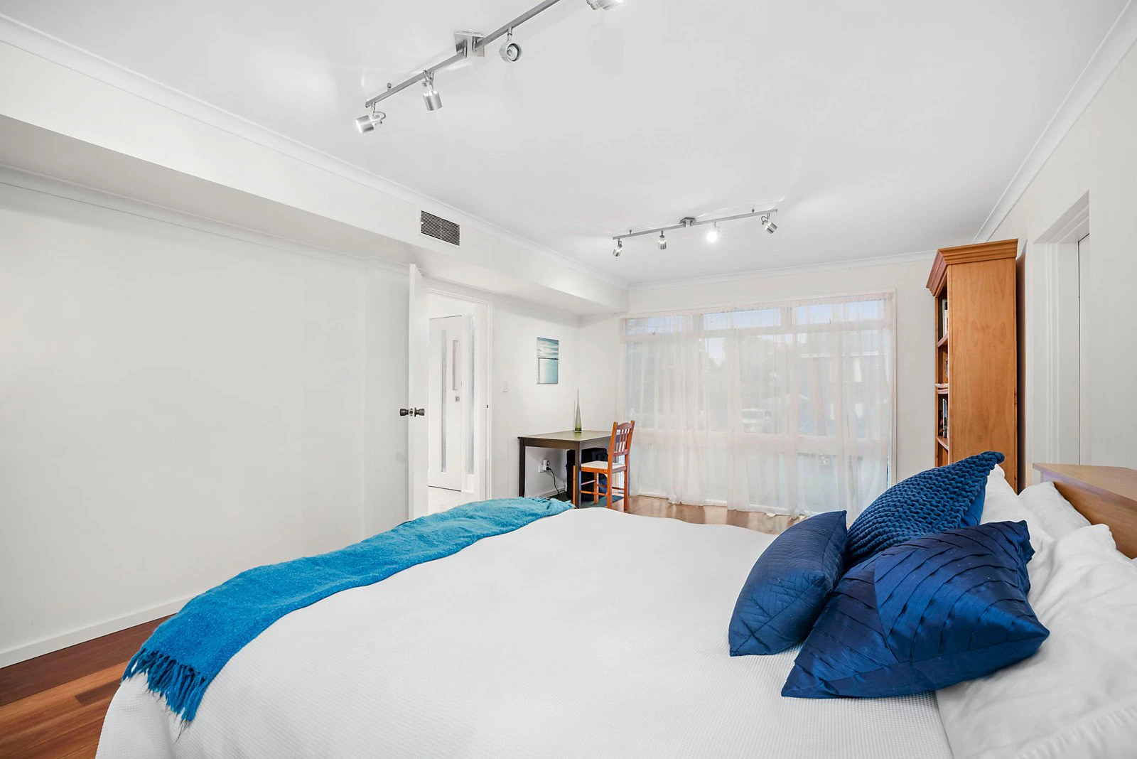 27 Menzies Close, Frankston South, VIC