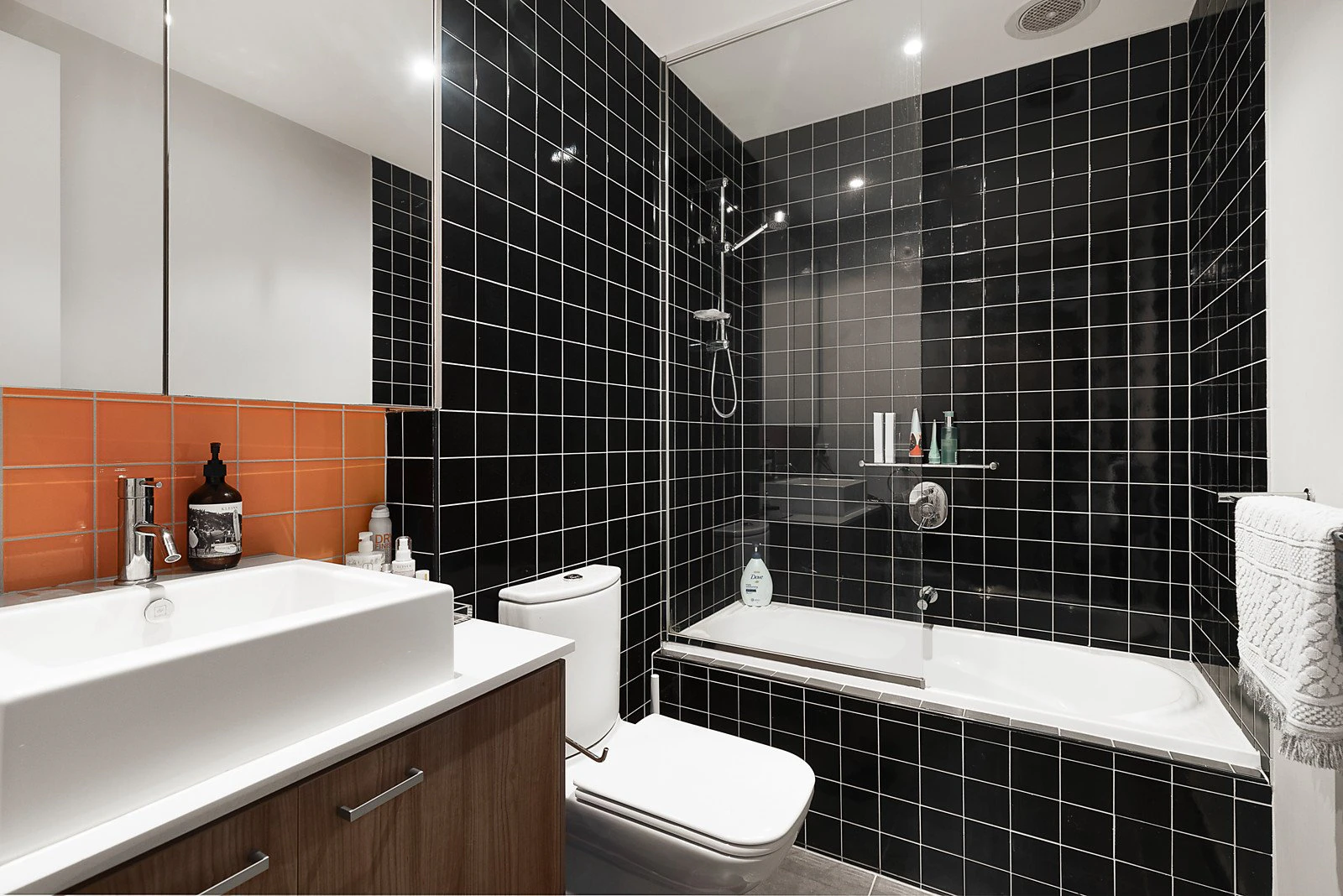 11/201 Ormond Road, Elwood, VIC