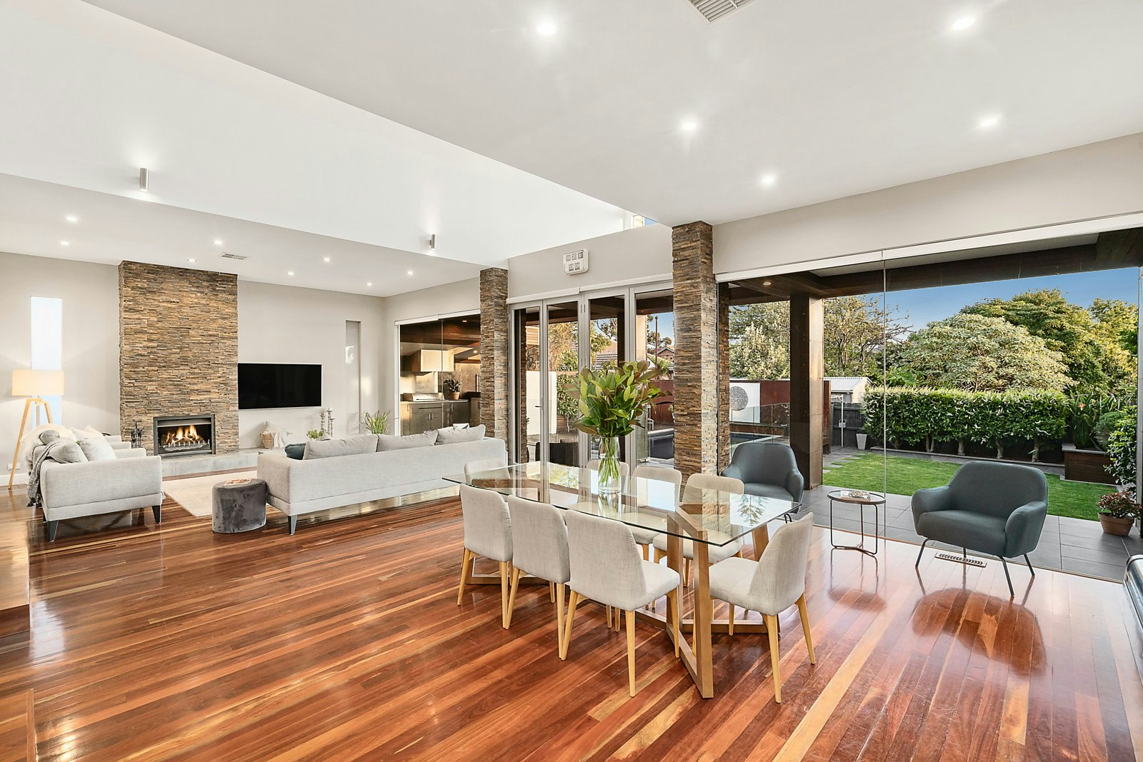 122 Linacre Road, Hampton, VIC