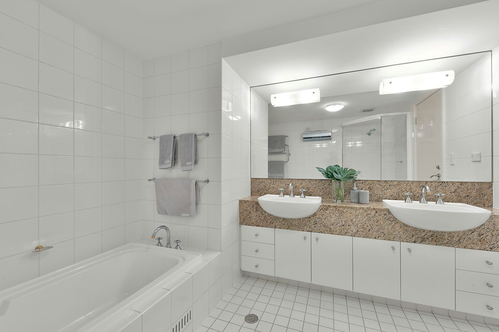 5 Beacon Vista, Port Melbourne, VIC