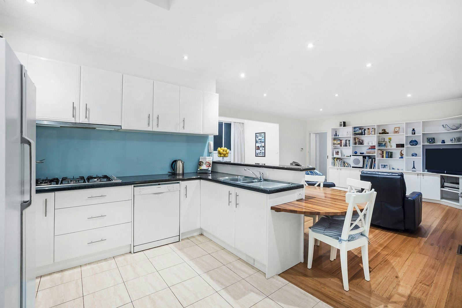 27 Menzies Close, Frankston South, VIC