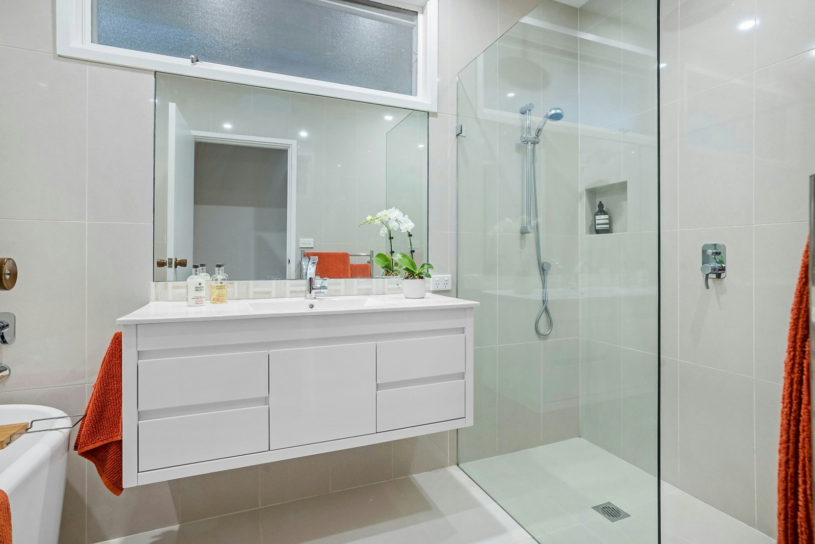 27 Menzies Close, Frankston South, VIC