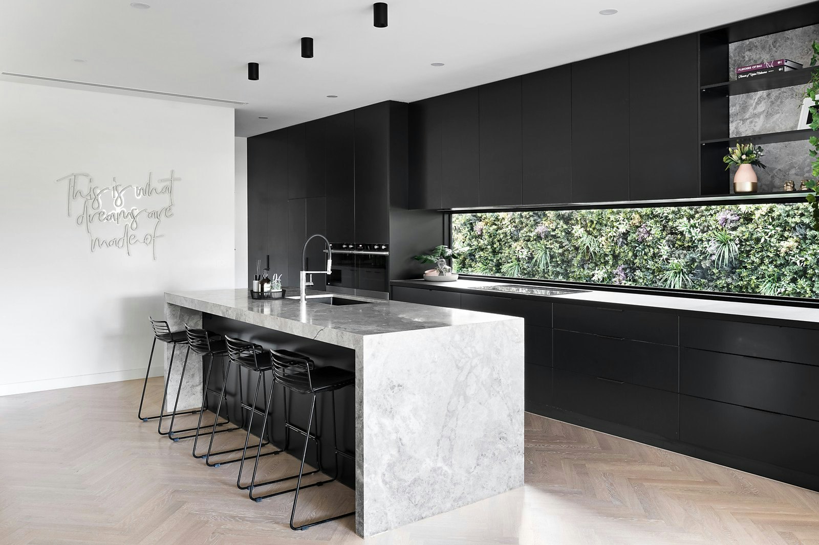 19 Hargreaves Street, Mornington, VIC