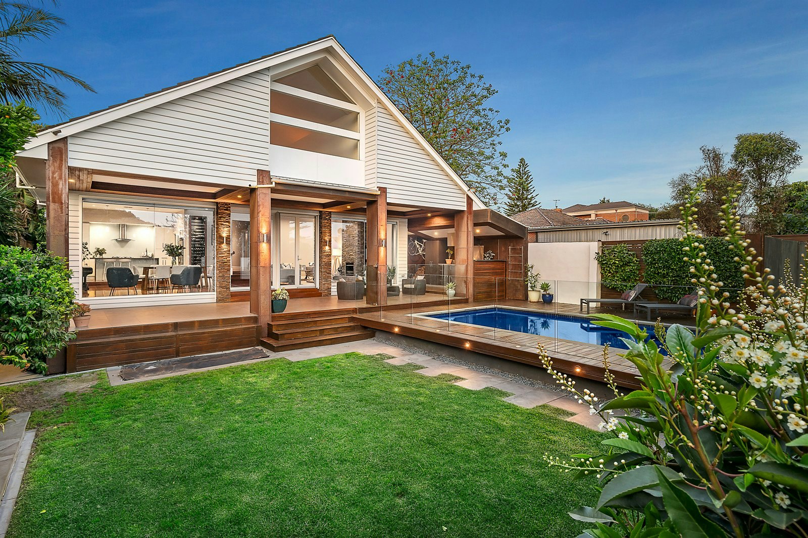 122 Linacre Road, Hampton, VIC