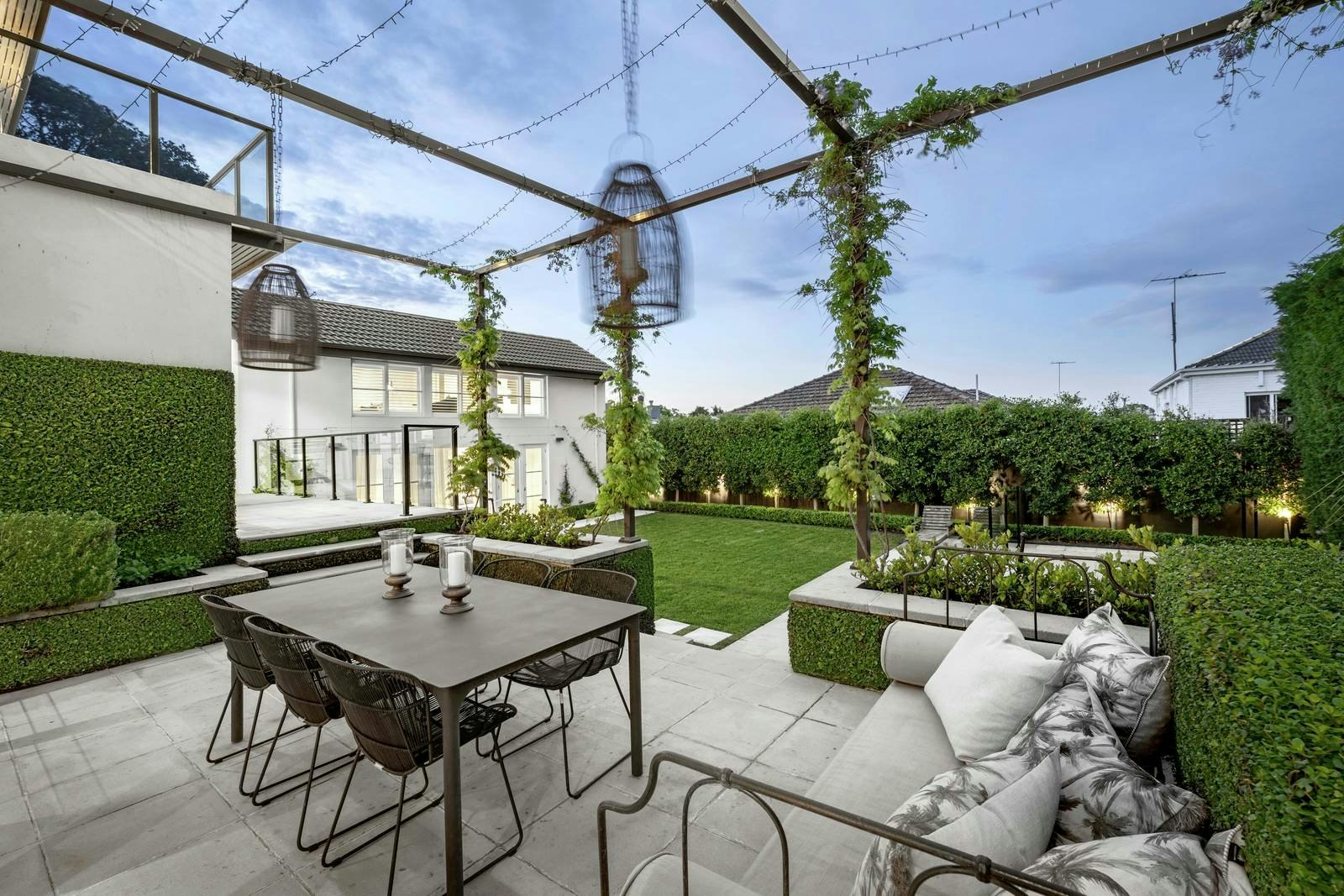 2 Balfour Street, Toorak, VIC