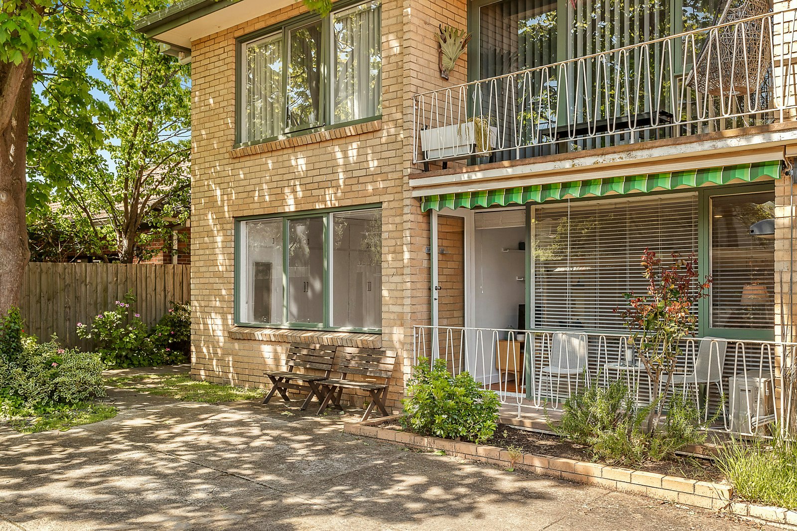 1/12 Bentley Street, Surrey Hills, VIC