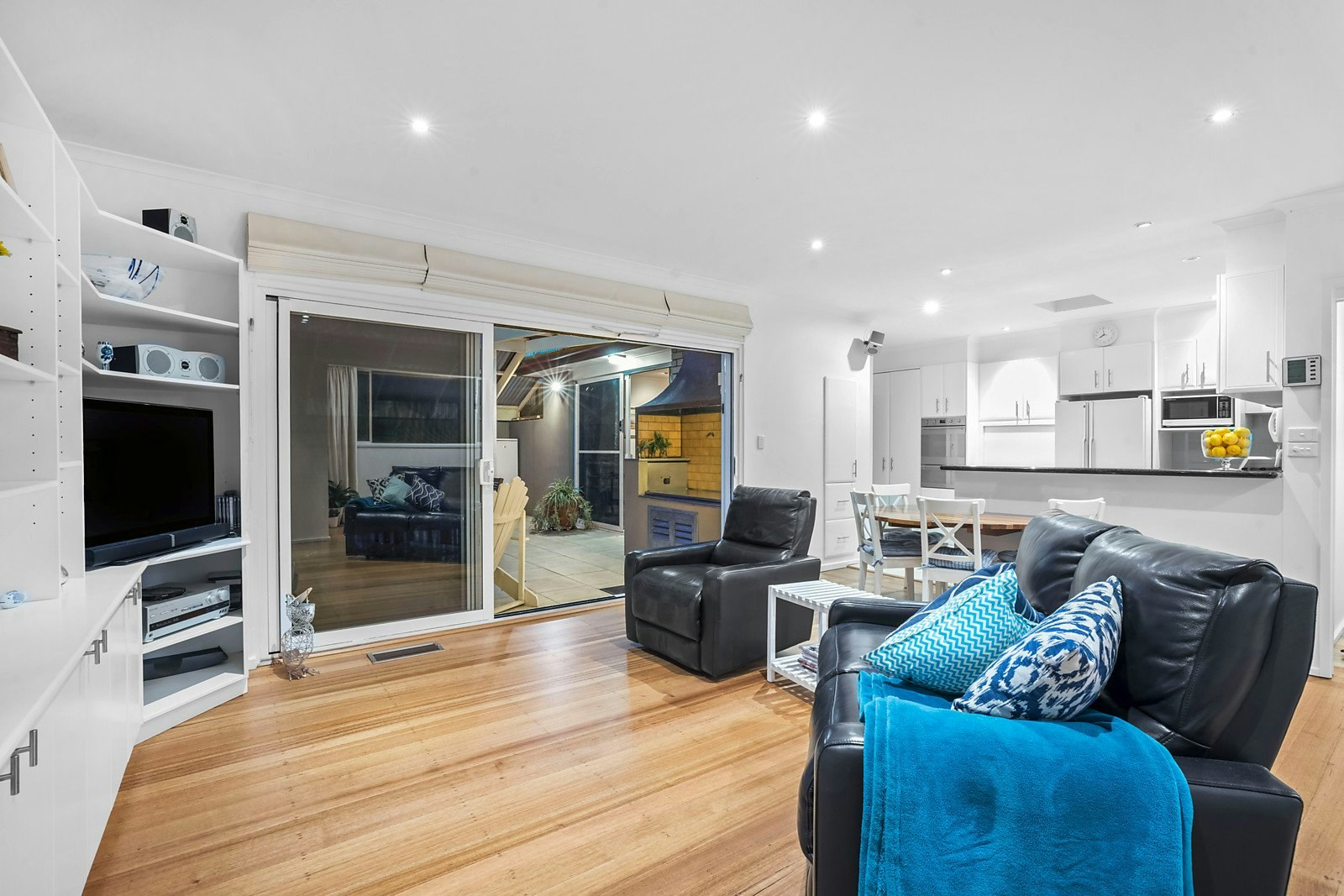 27 Menzies Close, Frankston South, VIC