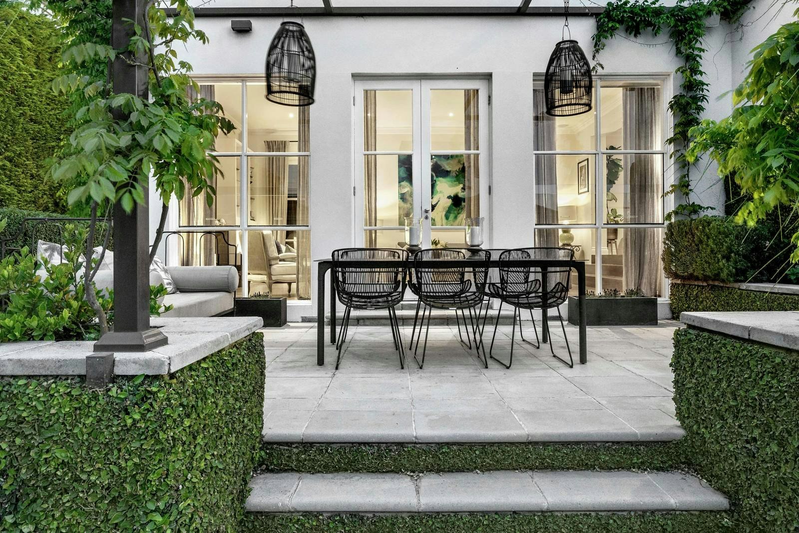 2 Balfour Street, Toorak, VIC