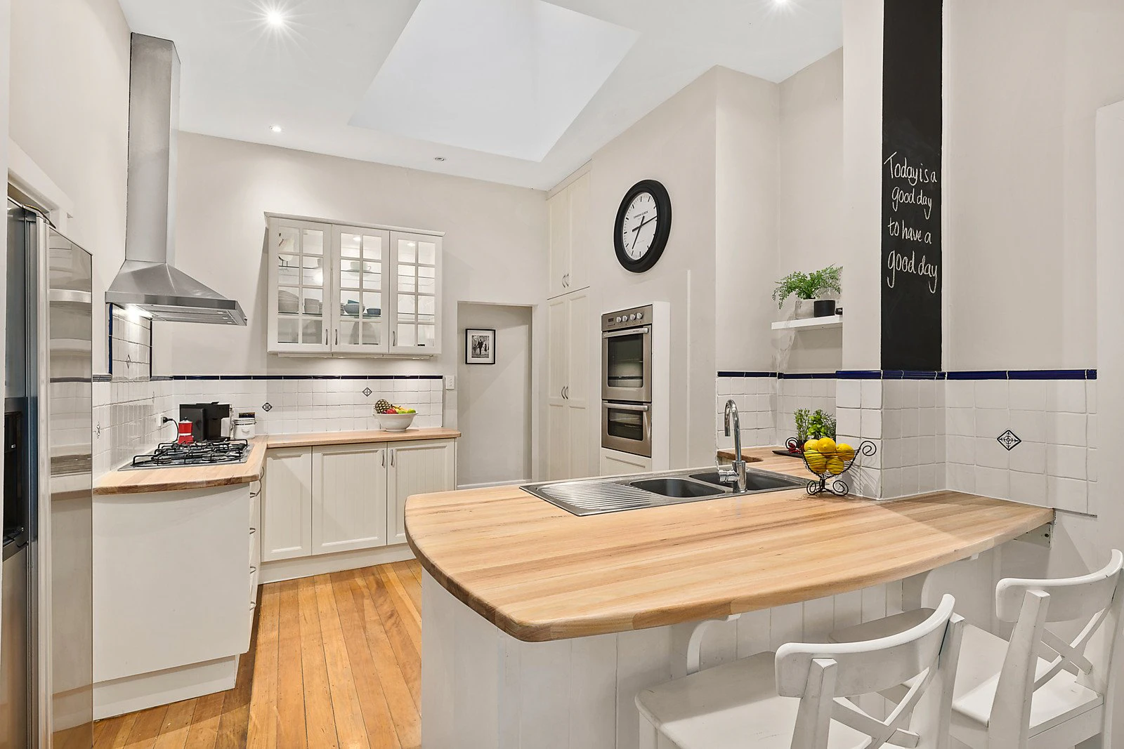121 Prospect Hill Road, Canterbury, VIC