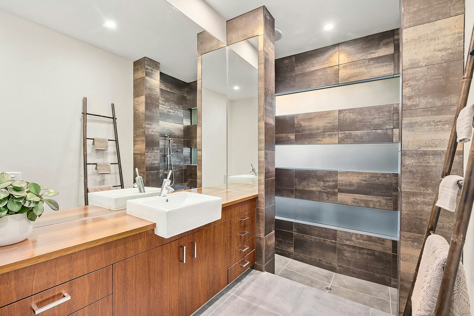 122 Linacre Road, Hampton, VIC