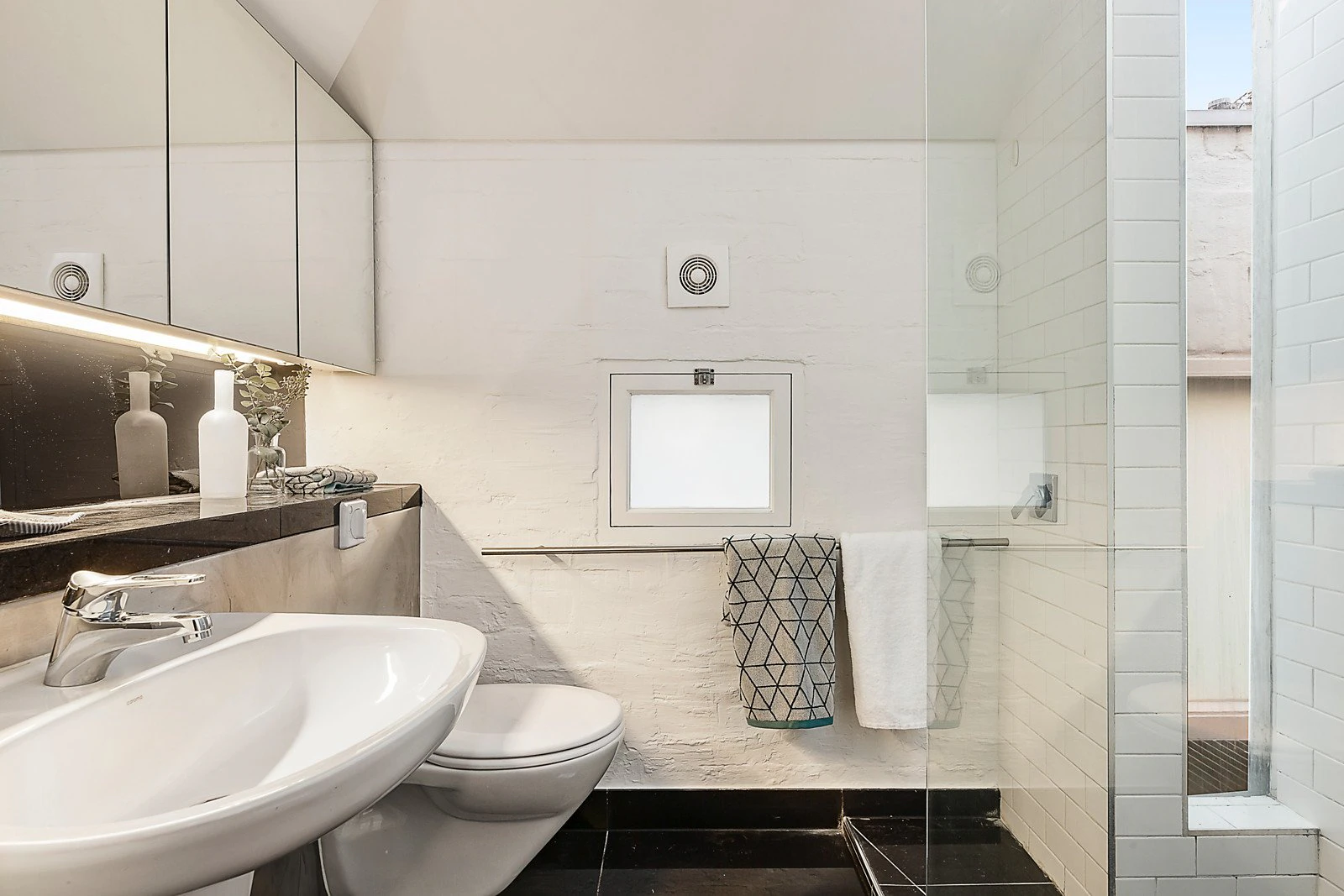 24 James Street, Windsor, VIC