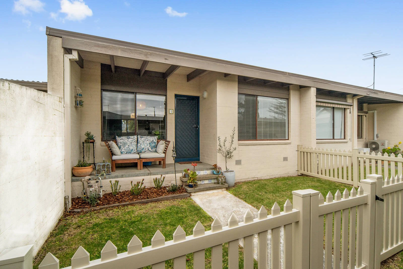 1/14 Campbell Grove, Mornington, VIC