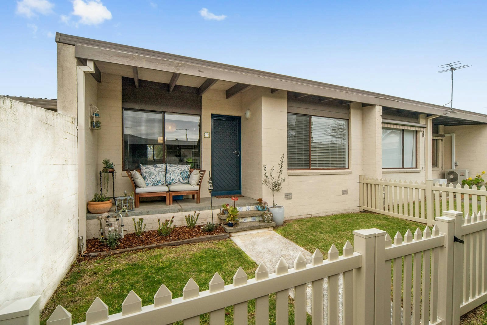 1/14 Campbell Grove, Mornington, VIC