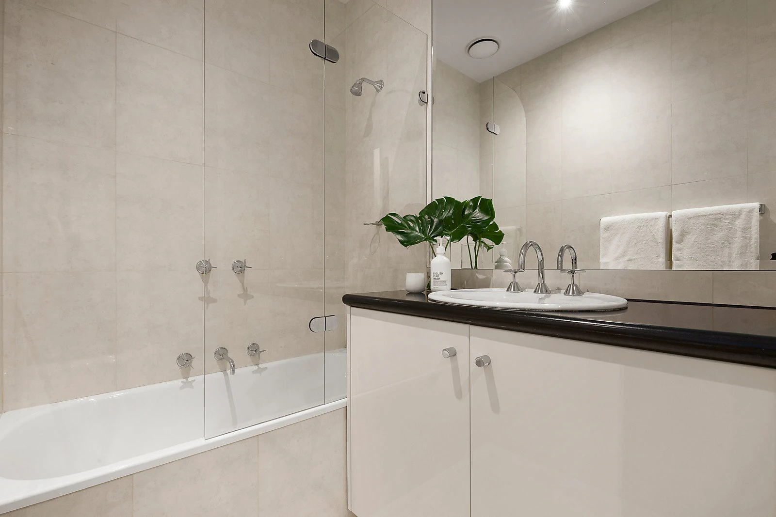 2/676 Toorak Road, Malvern, VIC