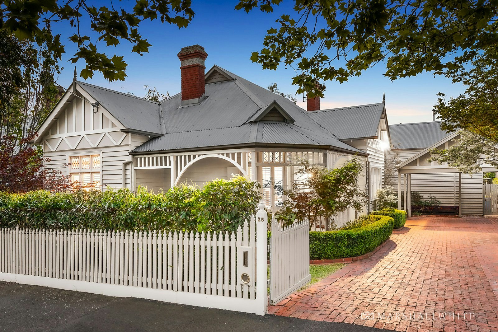 25 Selwyn Street, Canterbury, VIC