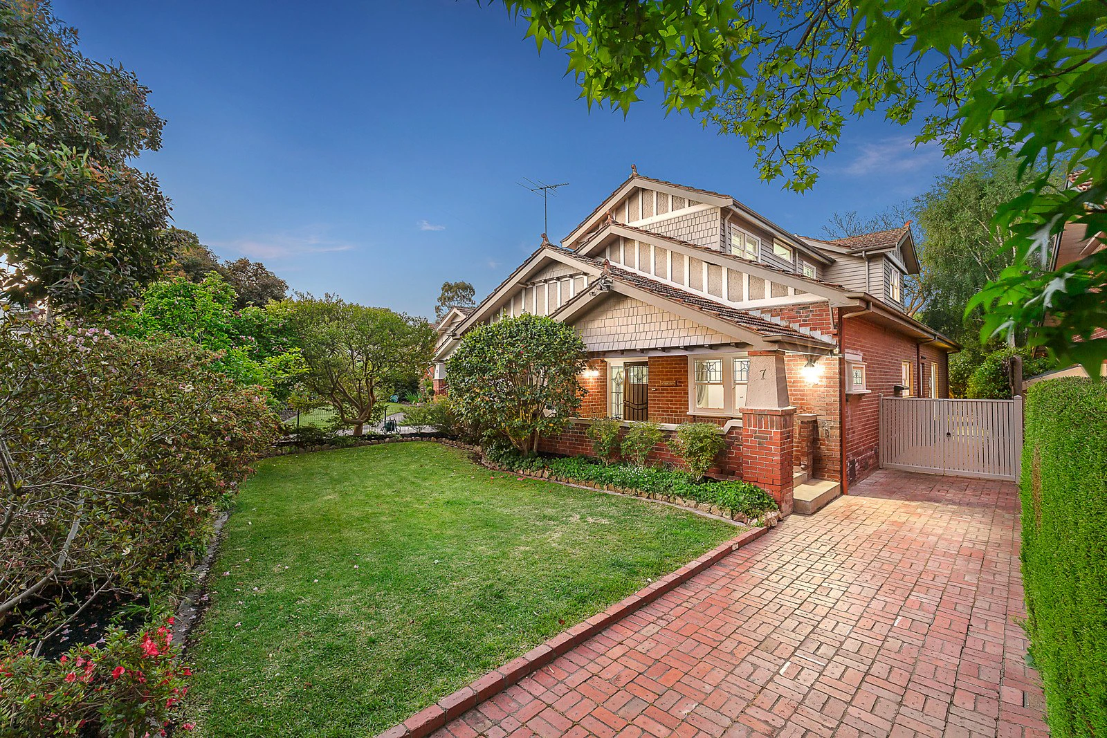 7 Aroha Crescent, Camberwell, VIC