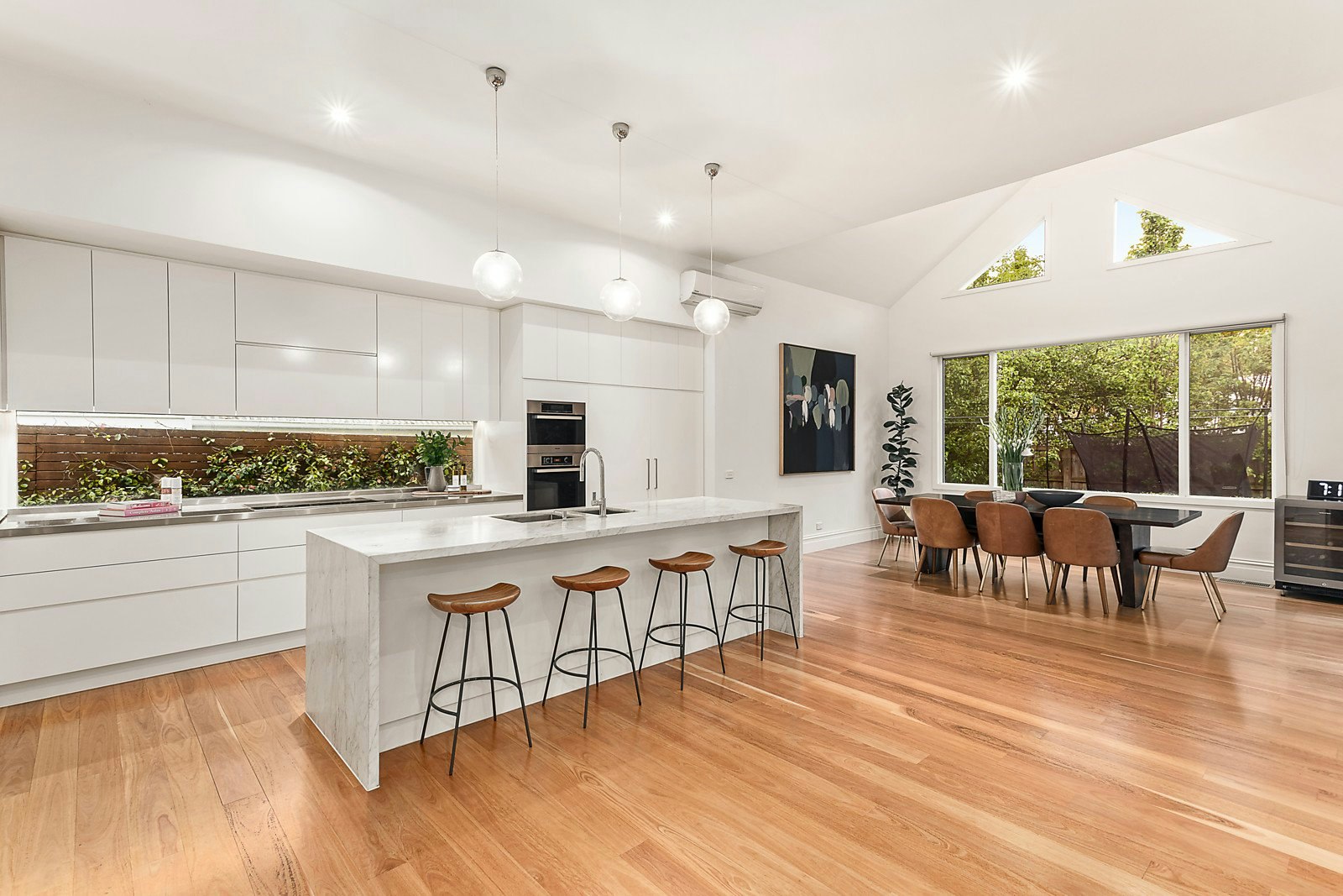 25 Selwyn Street, Canterbury, VIC