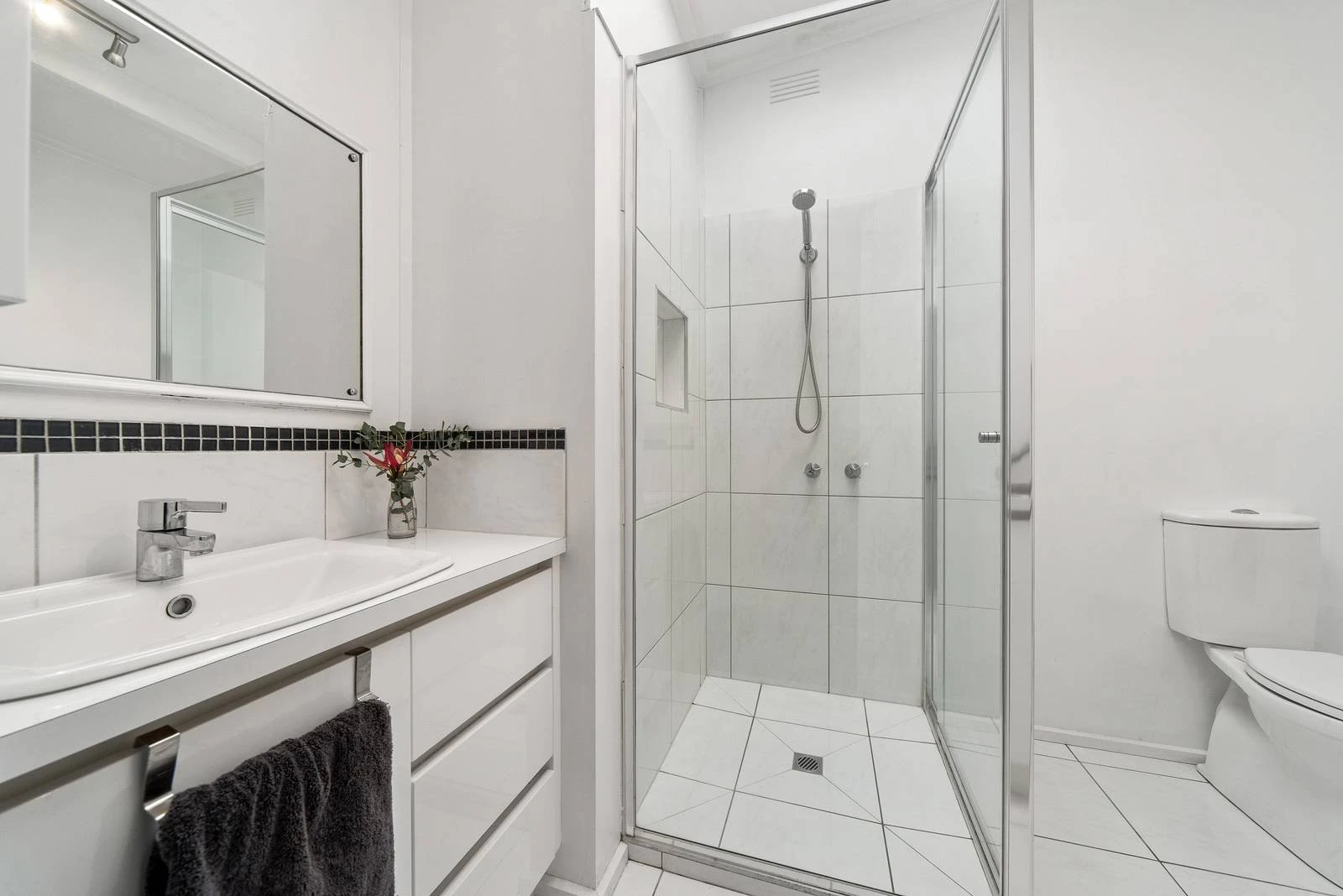 1/14 Campbell Grove, Mornington, VIC