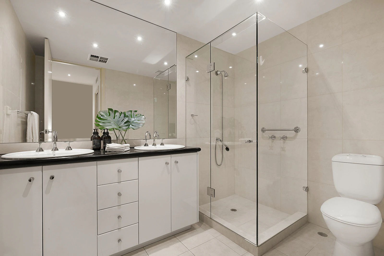 2/676 Toorak Road, Malvern, VIC
