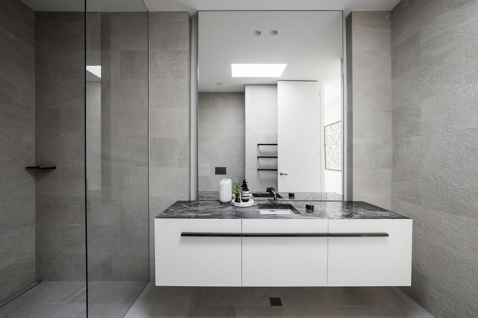 West Penthouse/1203 Malvern Road, Malvern - Thumbnail 8