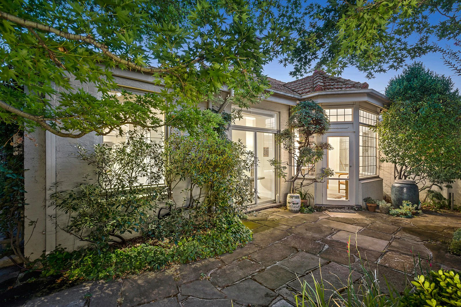 11 Douglas Street, Toorak, VIC