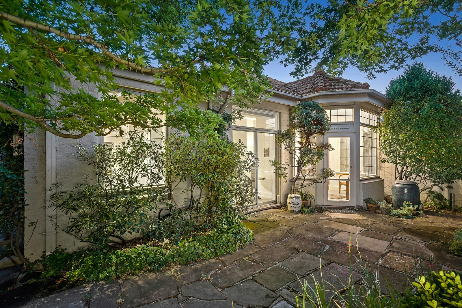 11 Douglas Street, Toorak, VIC