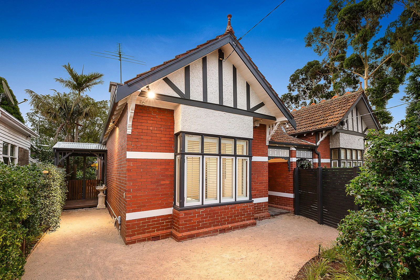 32 Railway Avenue, Armadale, VIC