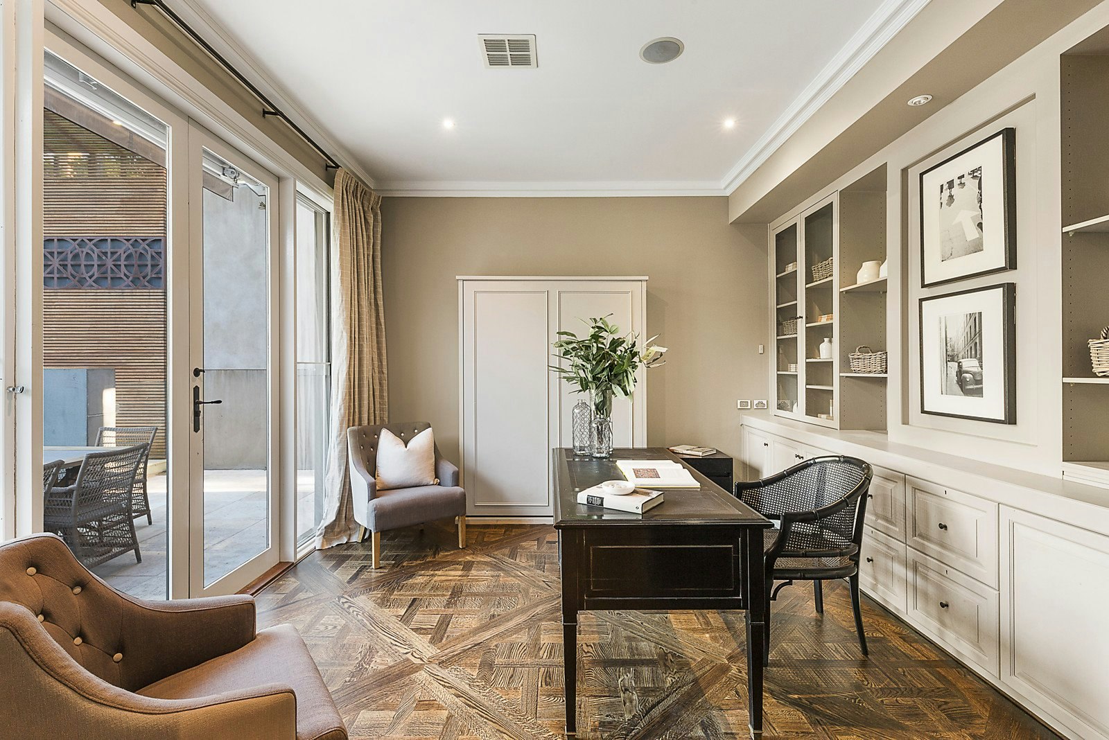 17 Glenbrook Avenue, Malvern East, VIC